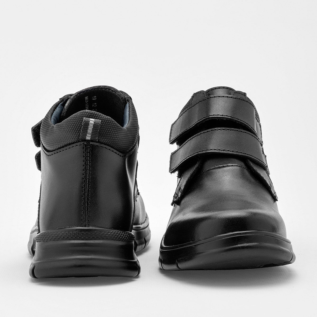 Botín escolar para Joven marca Yuyin Negro