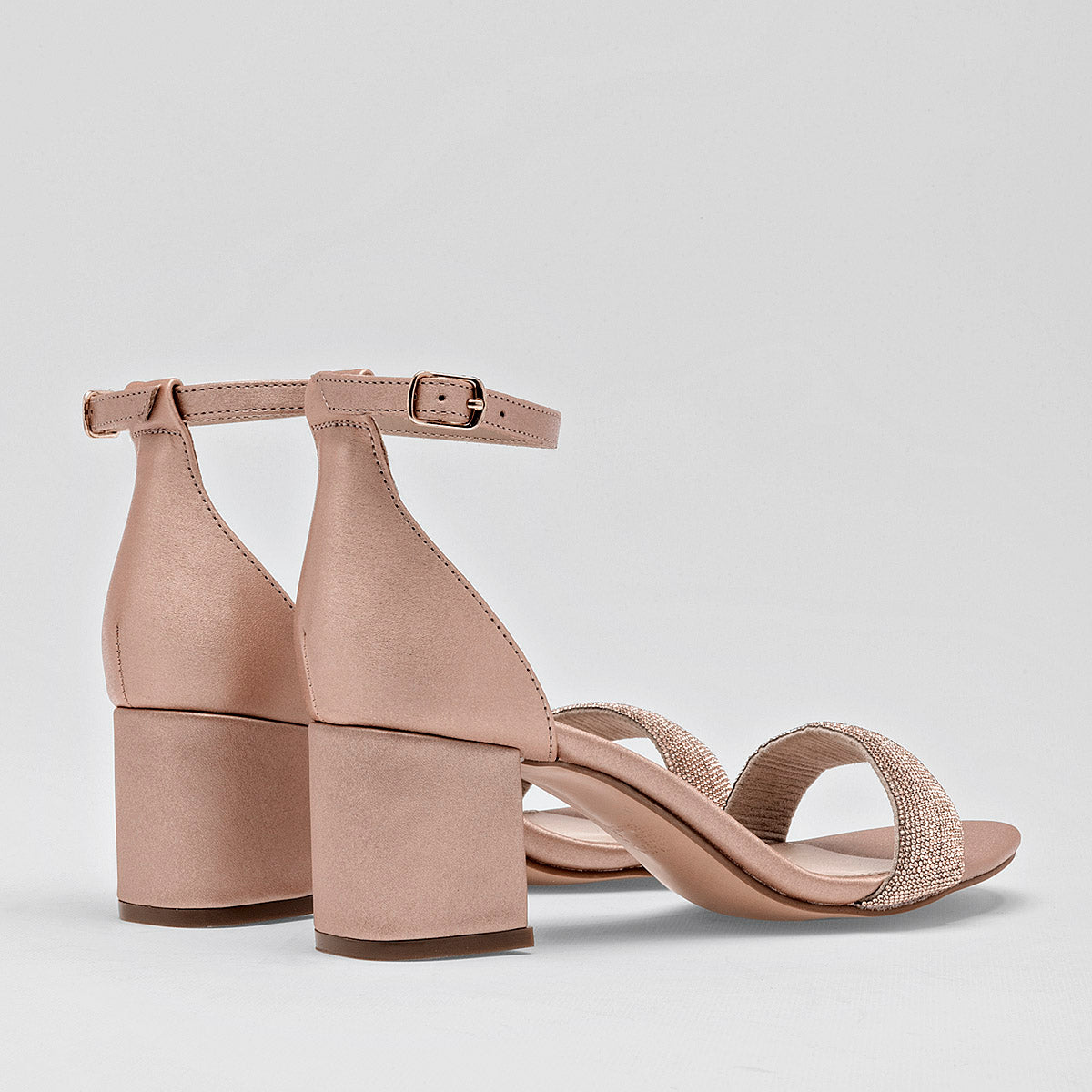 Zapatilla Con Pulsera Lpa 21217 Para Mujer Color Beige
