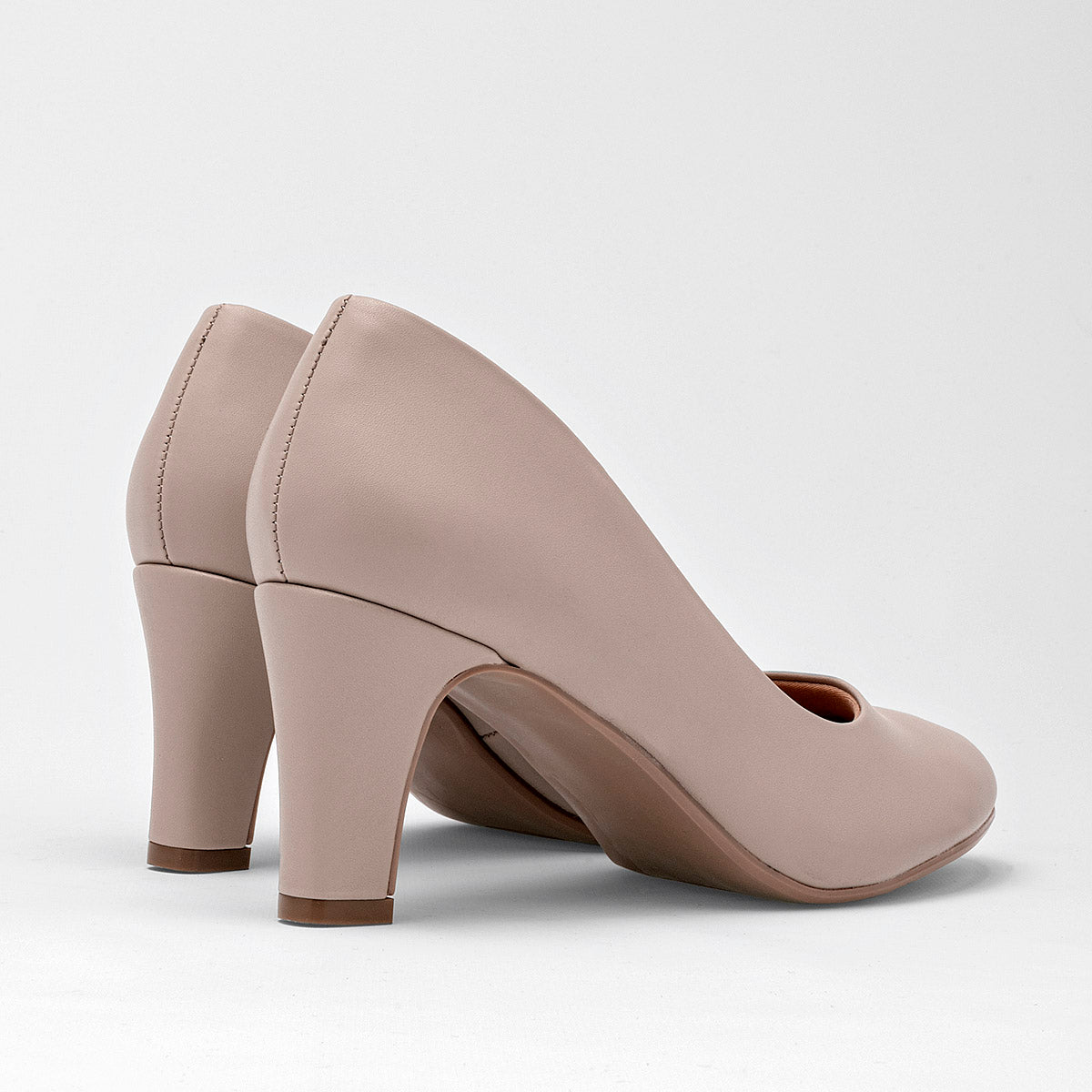 Zapatilla Cerrada Lady Paulina 34101 Para Mujer Color Beige