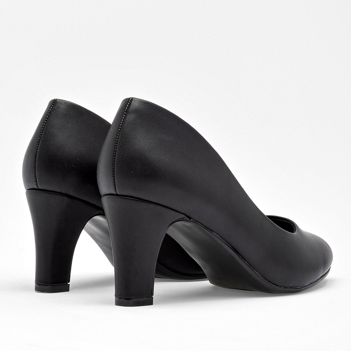 Zapatilla Cerrada Lady Paulina 34101 Para Mujer Color Negro