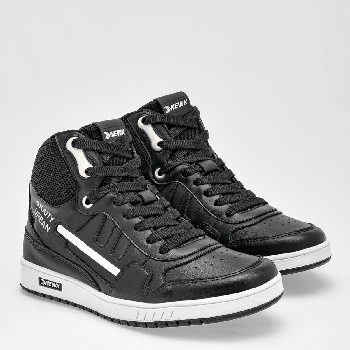 TENIS URBANO JUVENIL NEWK BB6301 NEGRO BLANCO