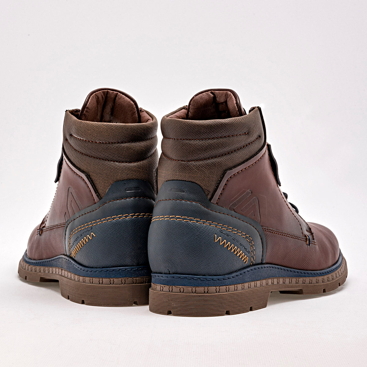 Botin Casual Negro Total Para Hombre Cf Color Cafe Marino