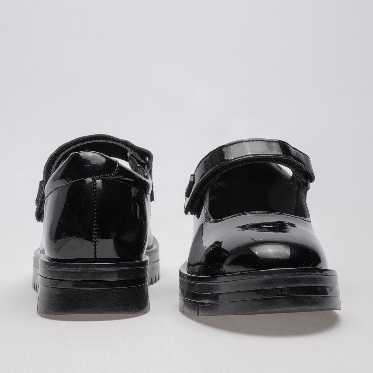 ZAPATO CASUAL MUJER COQUETA 54906C NEGRO CHAROL