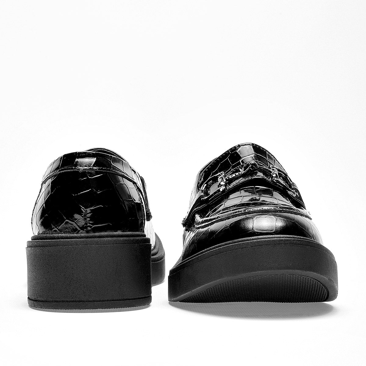 Mocasin Casual Charol Giselle Mujer 5601 Negro Tacon 4 Cm