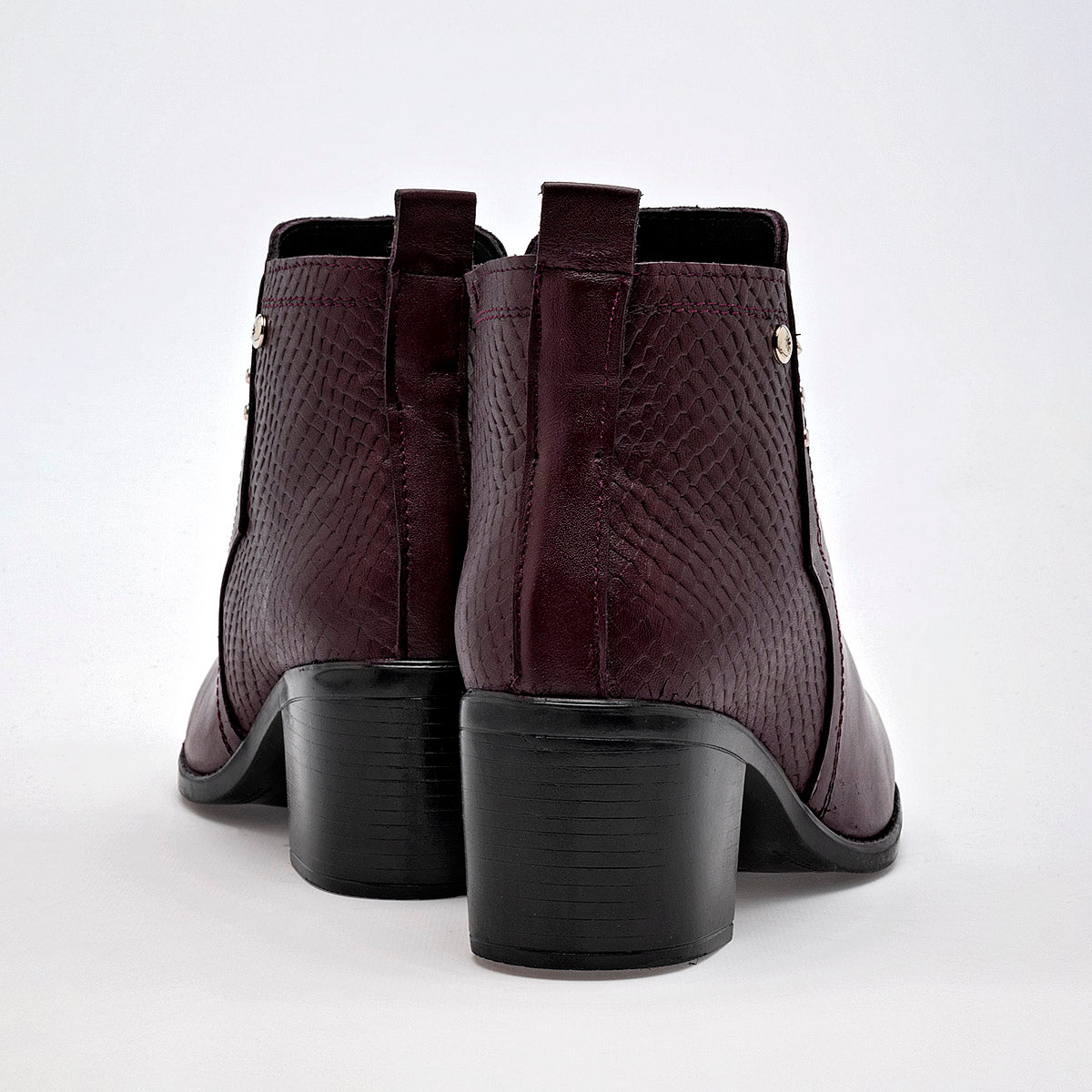 Botin Casual Moramora Mujer Delia Vino tacon  5cm tubo 11cm