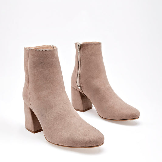 Botin Casual Moramora Mujer Xana Beige Tacon 8 Cm