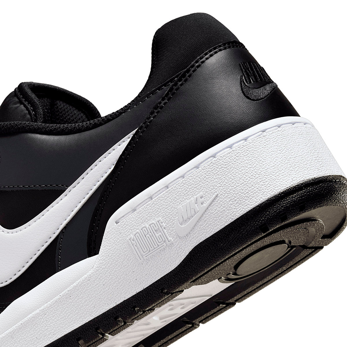TENIS URBANO HOMBRE NIKE  Full Force Lo NEGRO BLANCO