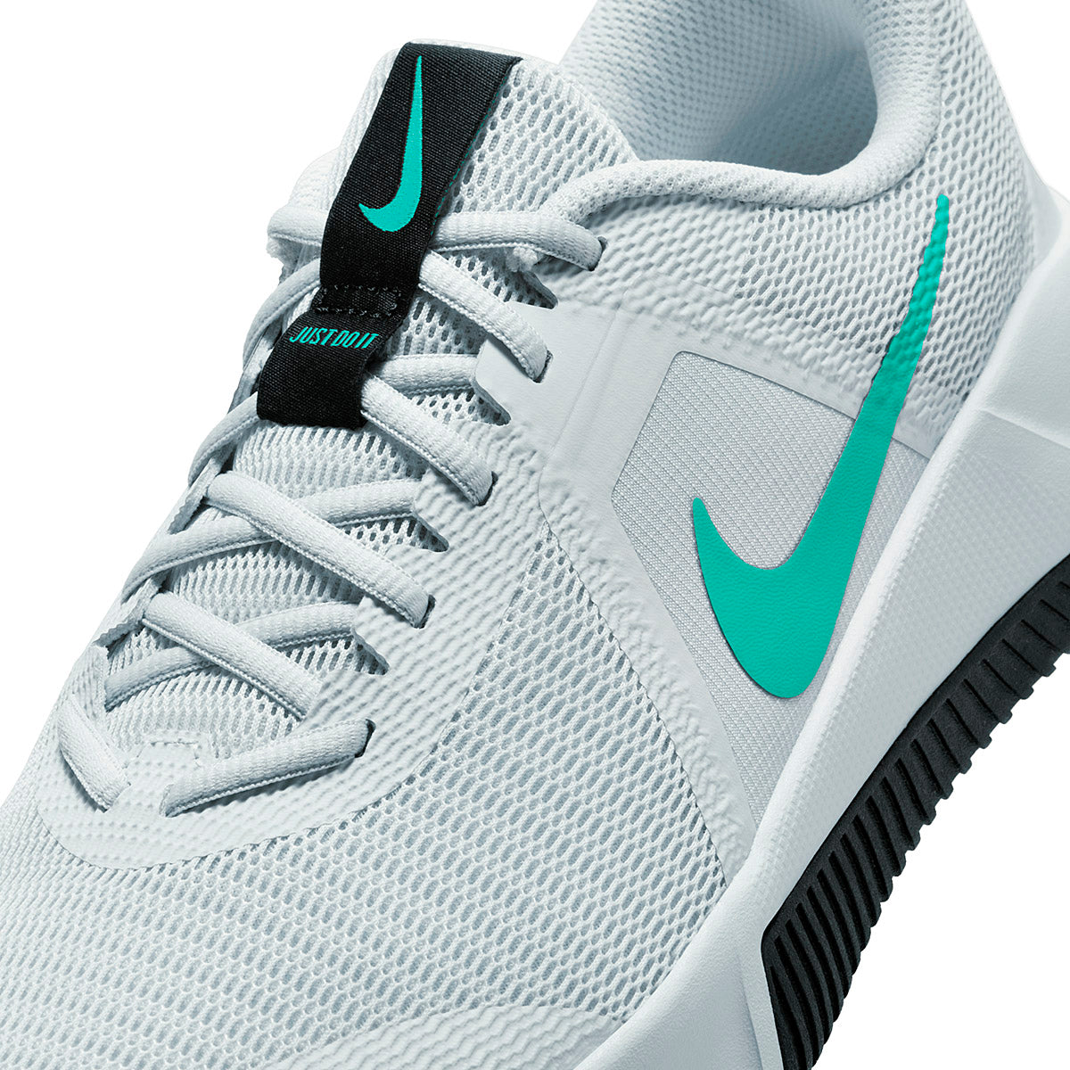 TENIS DEPORTIVO HOMBRE NIKE M  Mc Trainer 3 GRIS VERDE