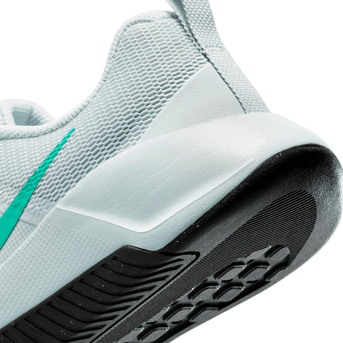 TENIS DEPORTIVO HOMBRE NIKE M  Mc Trainer 3 GRIS VERDE