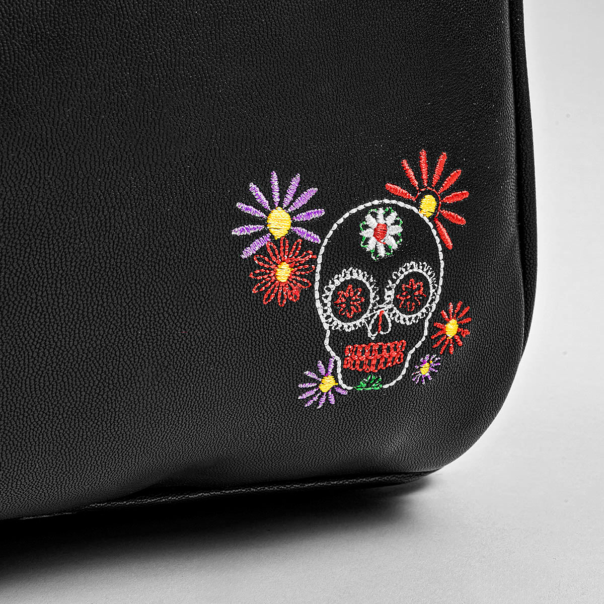 Bolsa Casual Mora tierra Bordada