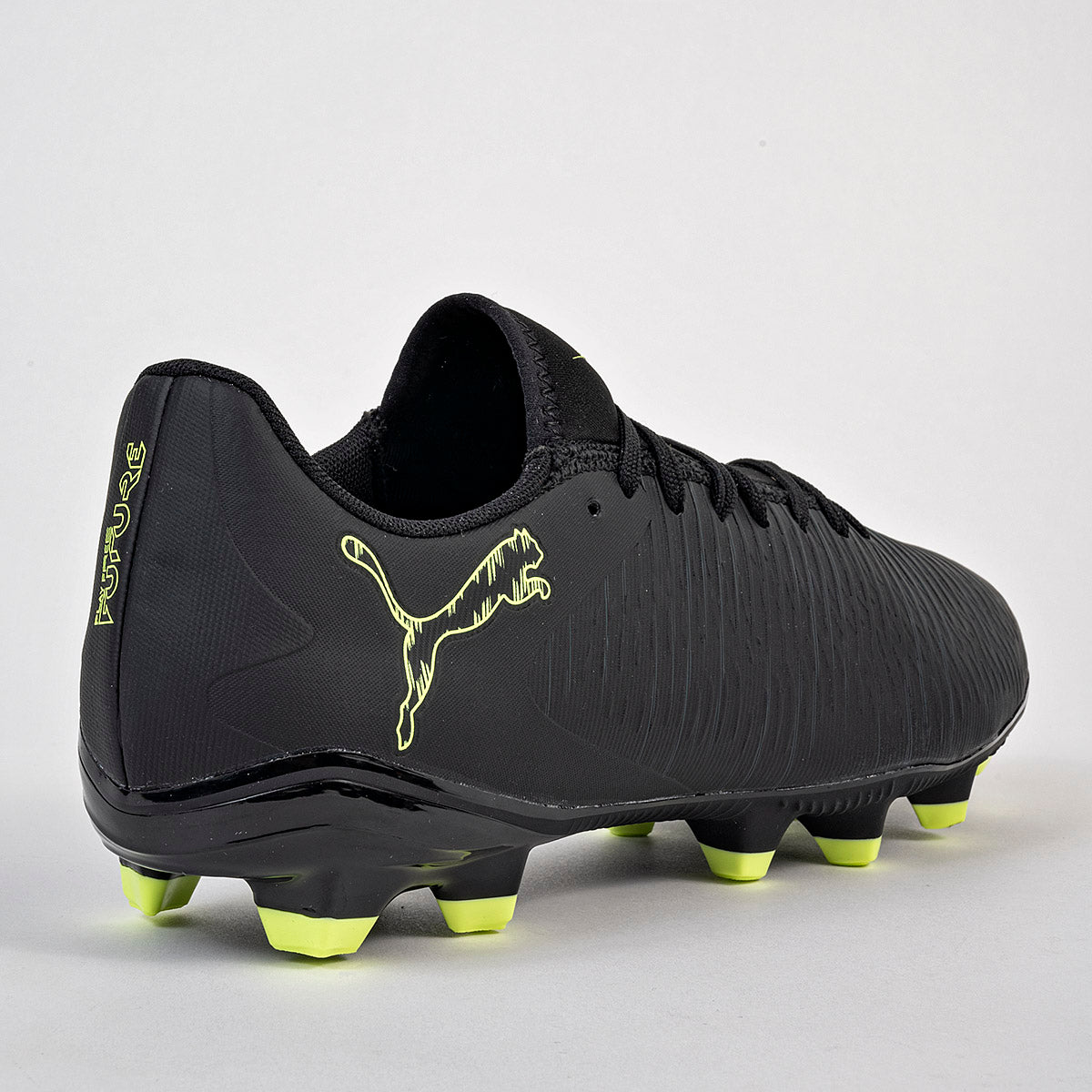 TENIS DEPORTIVO HOMBRE PUMA Future 8 Play FG/AG NEGRO