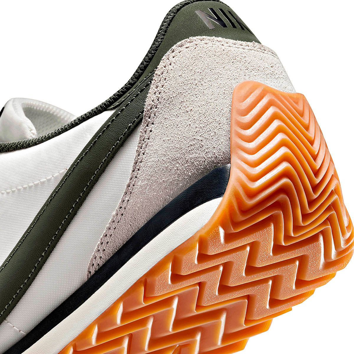 TENIS URBANO HOMBRE NIKE  Pacific BEIGE OLIVO