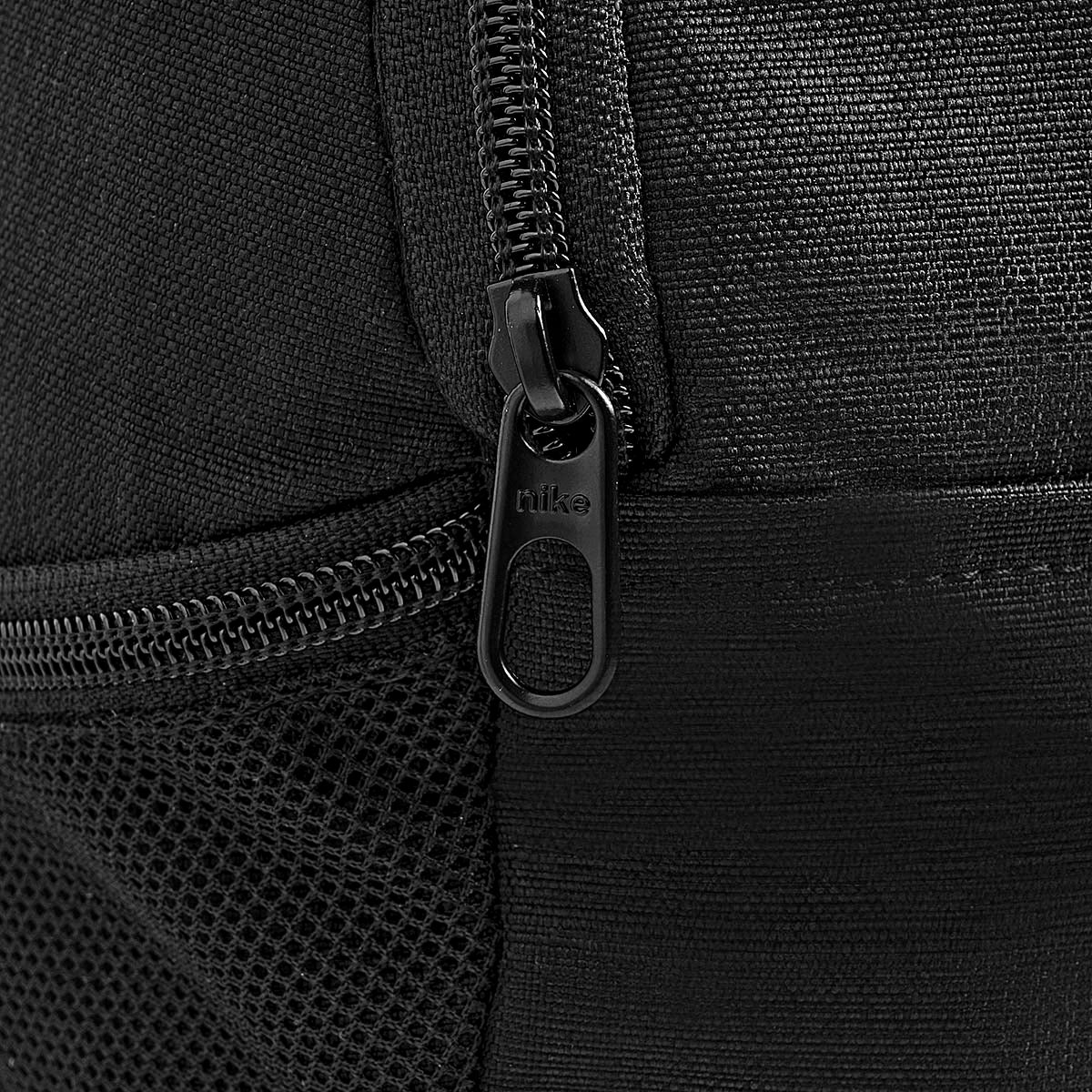 Mochila Brasilia 9.5 para Unisex marca Nike Negro
