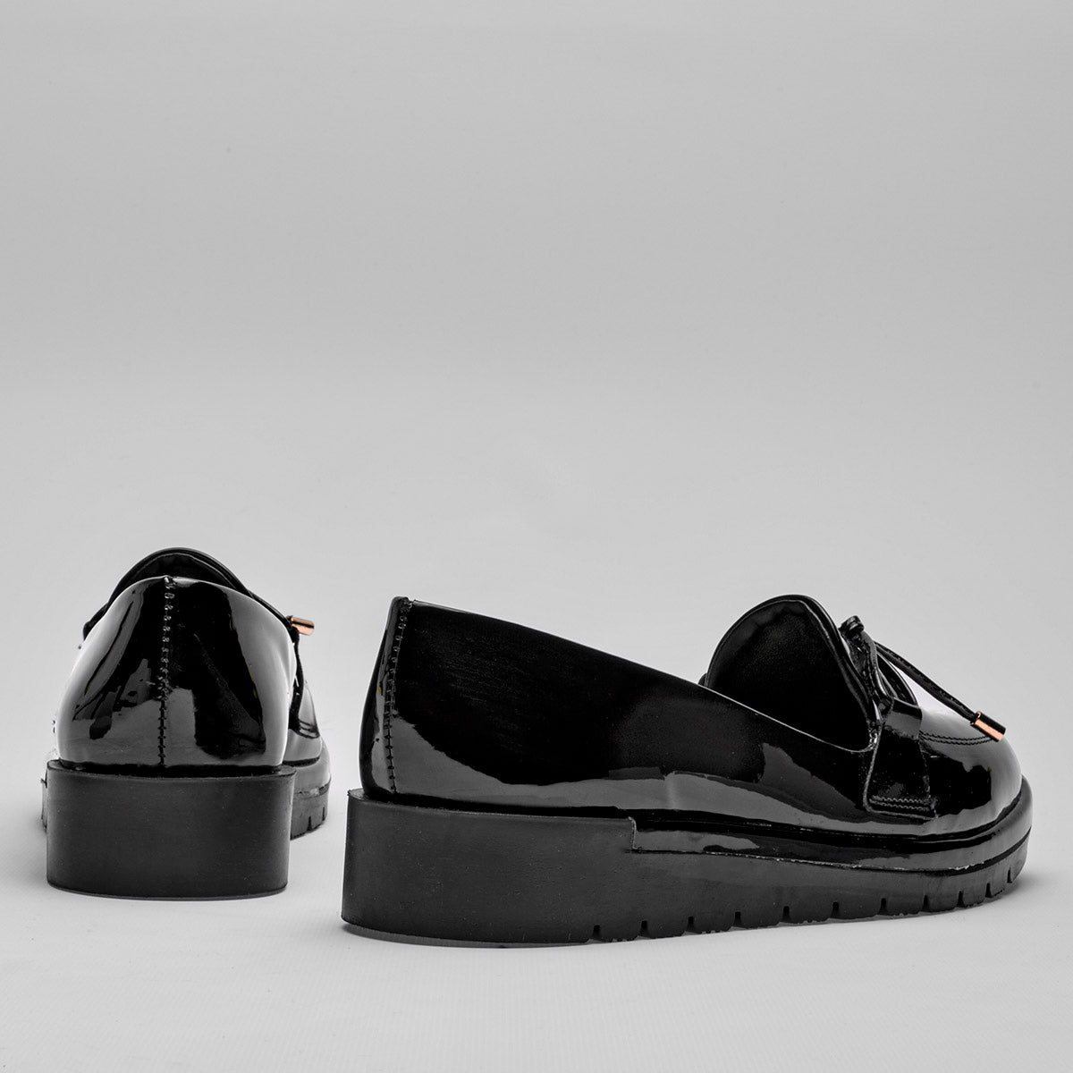 ZAPATO CASUAL MUJER IVI LOVE 3084 NEGRO CHAROL