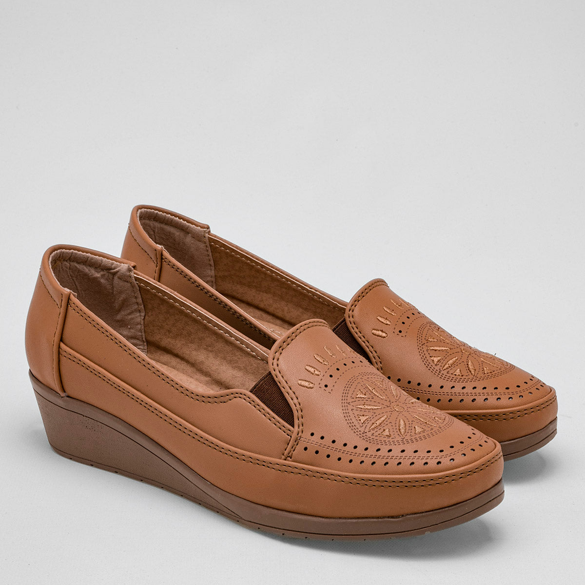 Plataforma Cerrada Rumores 1970 Para Mujer Color Camel