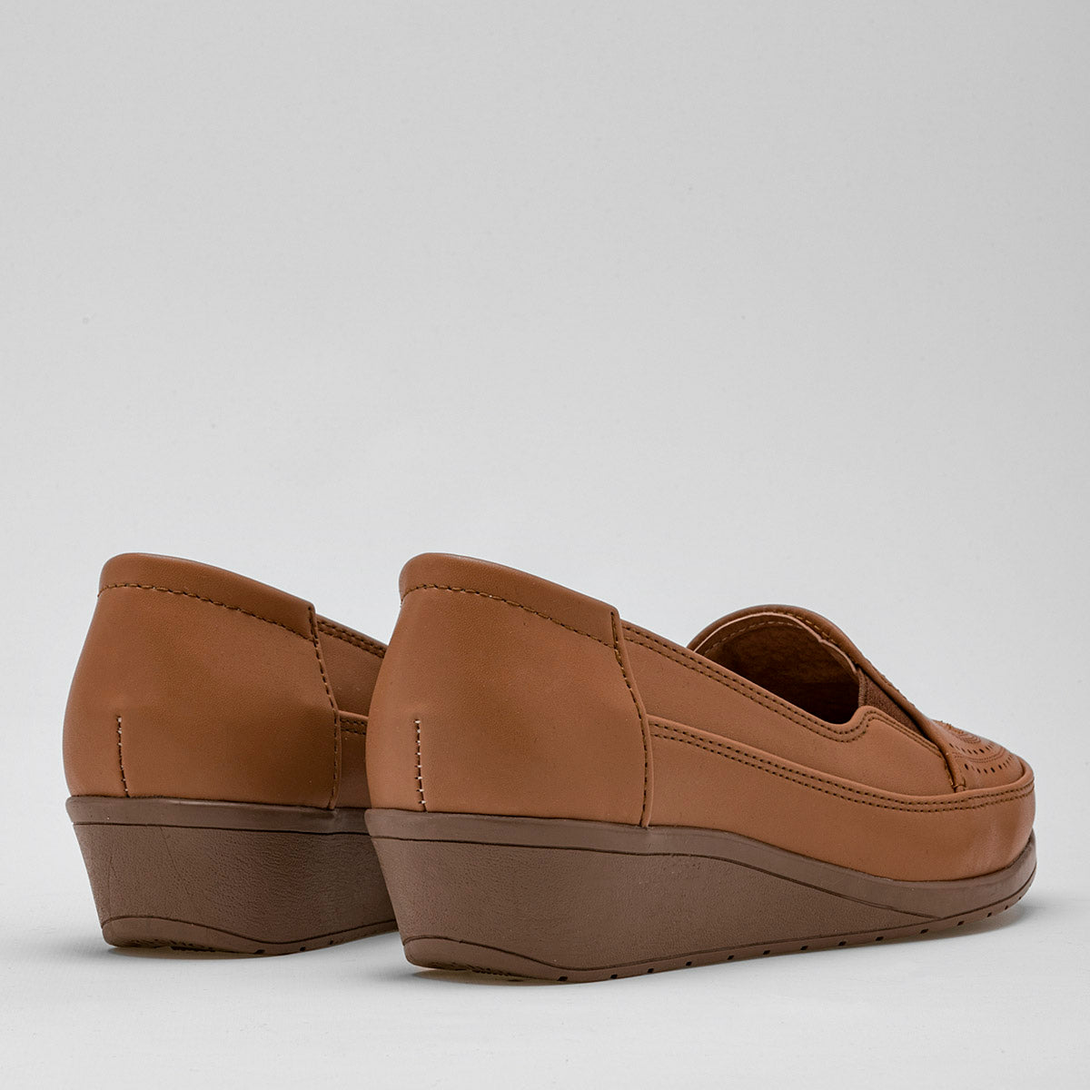 Plataforma Cerrada Rumores 1970 Para Mujer Color Camel