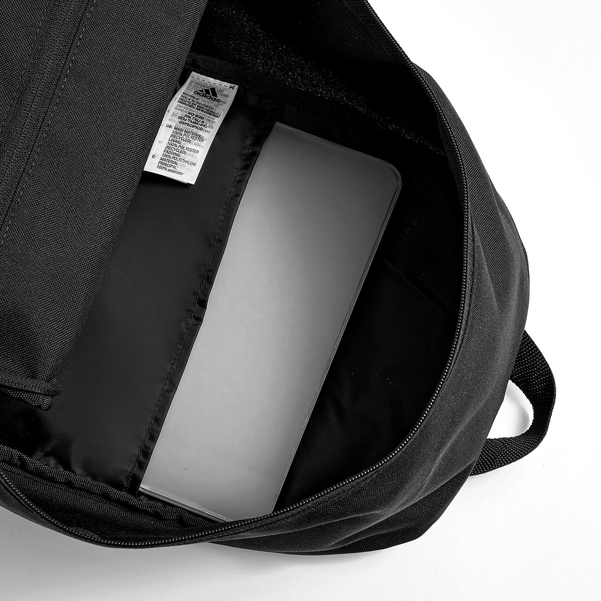 Mochila Linear Classic Backpack para Hombre marca Adidas Negro cod. 122419