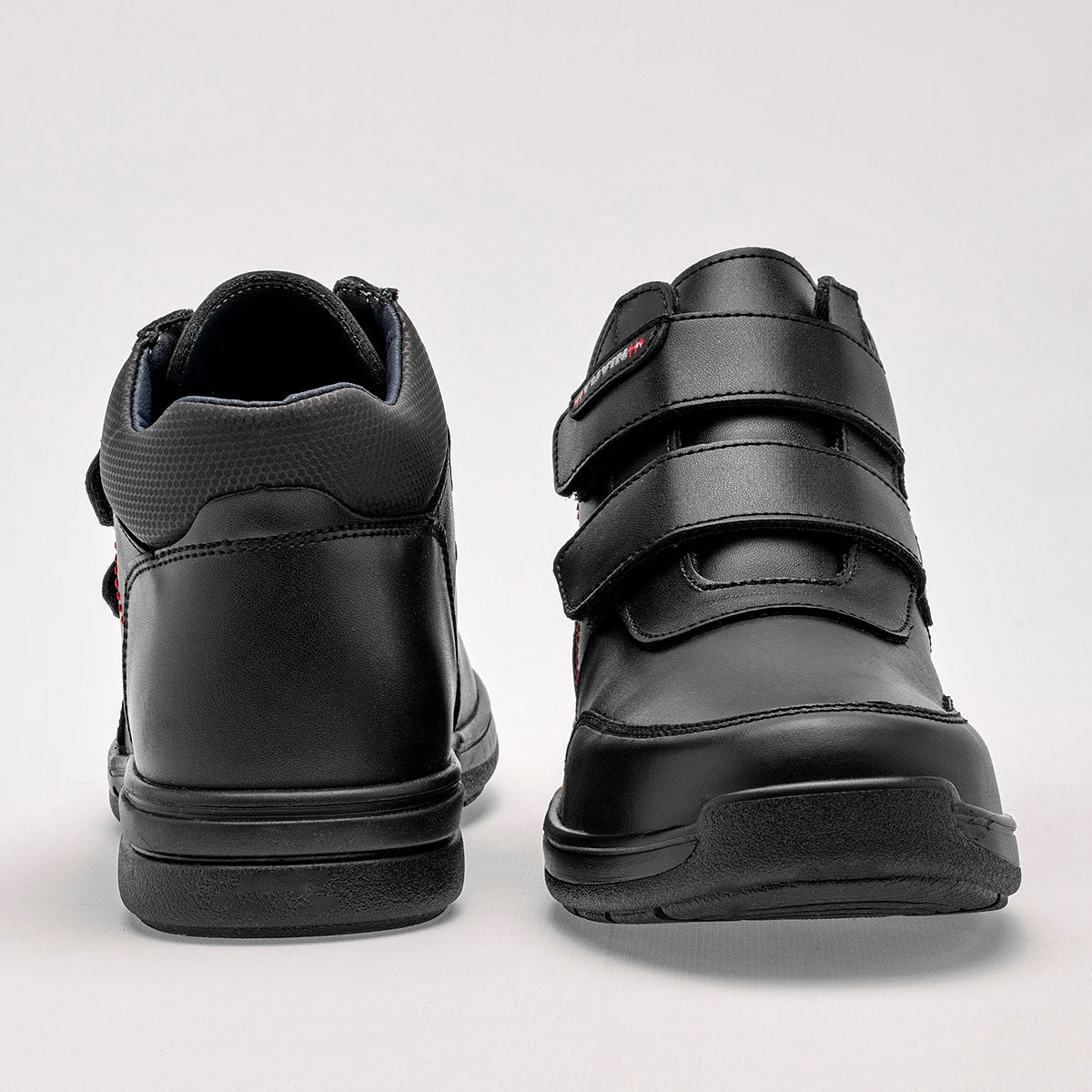 Botín escolar para Niño marca Yuyin Negro