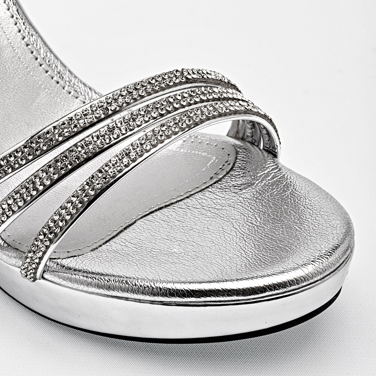 Zapatilla Para Fiesta Stella Para Mujer 1092 Color Plata
