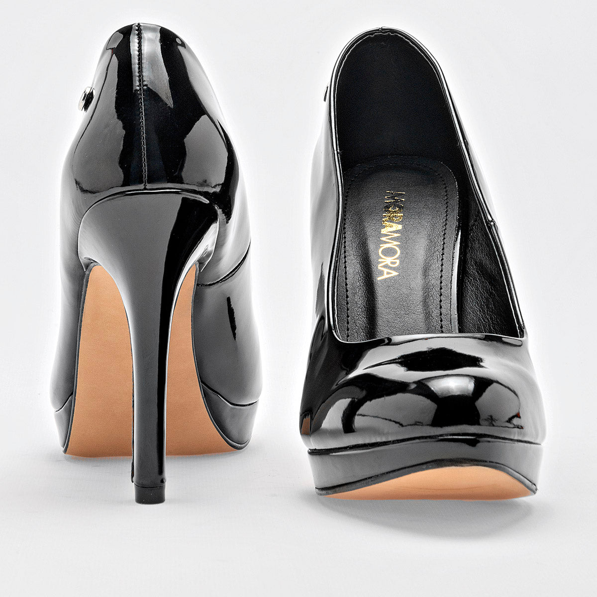 ZAPATILLA MUJER MORAMORA ADA NEGRO CHAROL