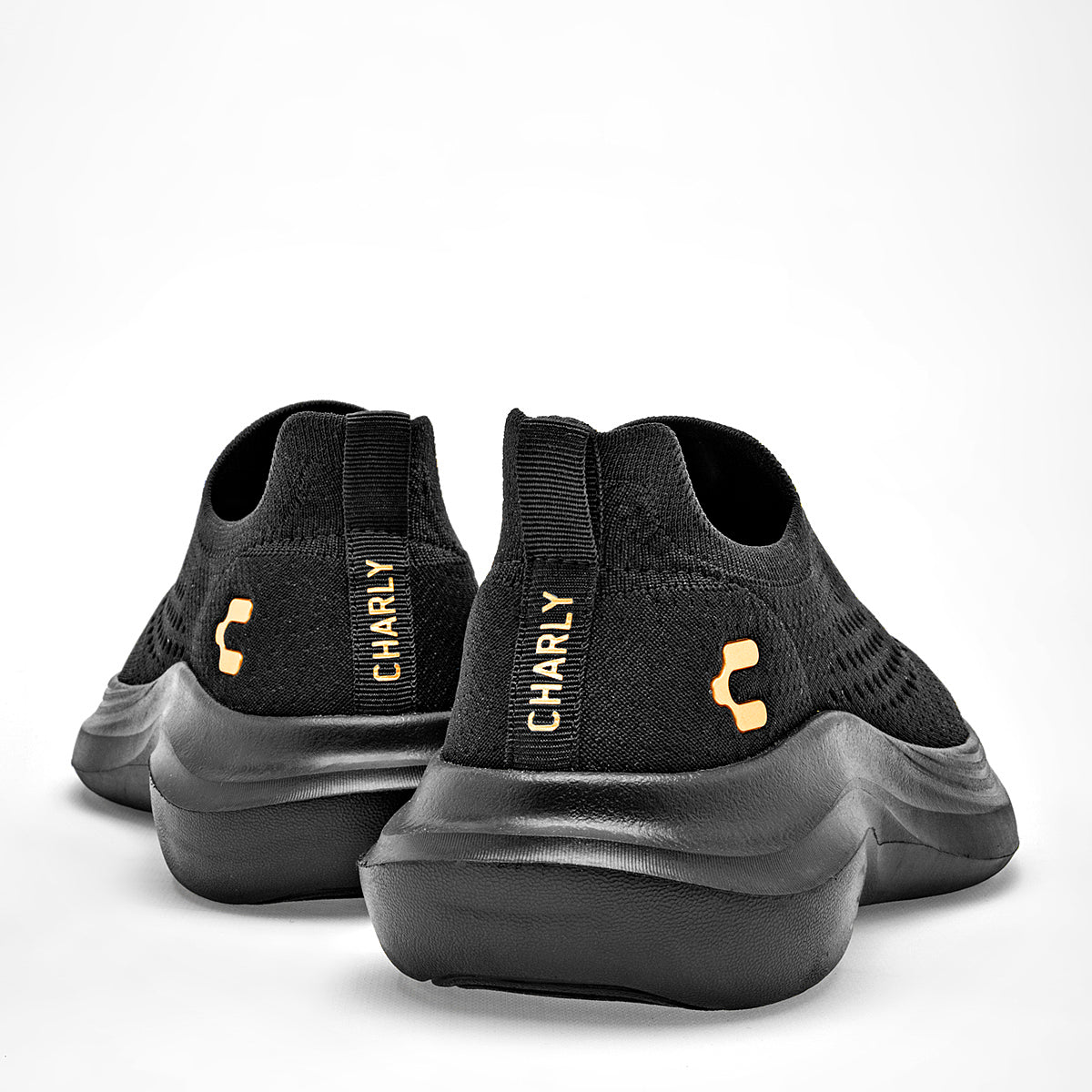 TENIS URBANO MUJER CHARLY 1043147004 NEGRO