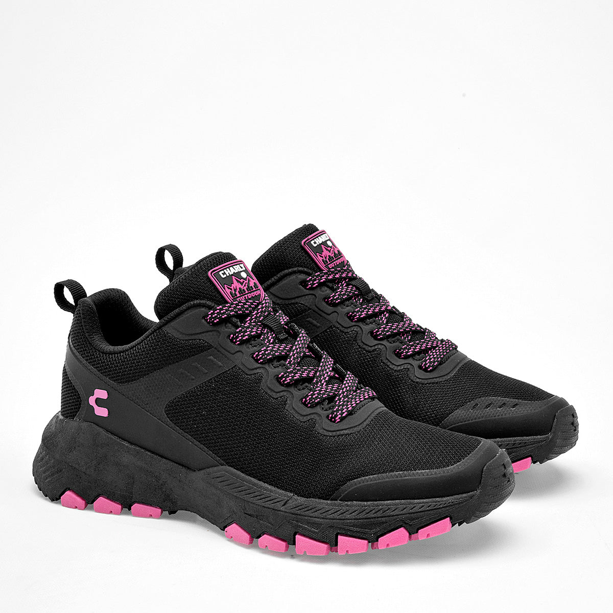 ZAPATO HIKING MUJER CHARLY 1043153002 NEGRO