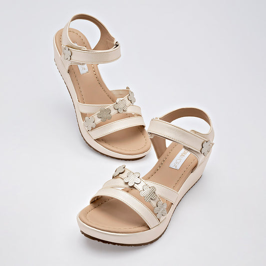 Sandalia Casual Moramora Mujer Yeni Beige Plataforma 5 Cm