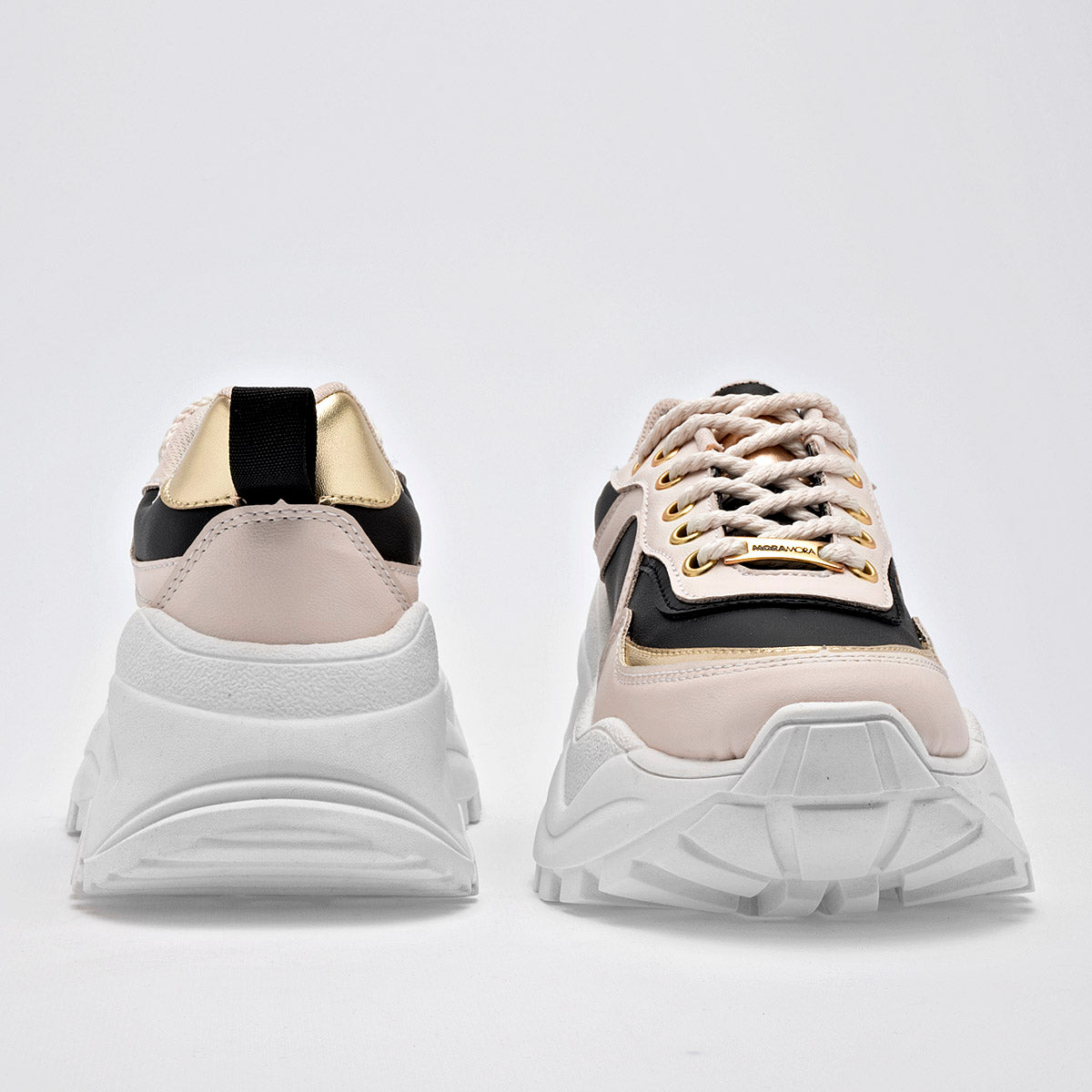 TENIS URBANO MUJER MORAMORA ELIANA NEGRO LATTE ORO