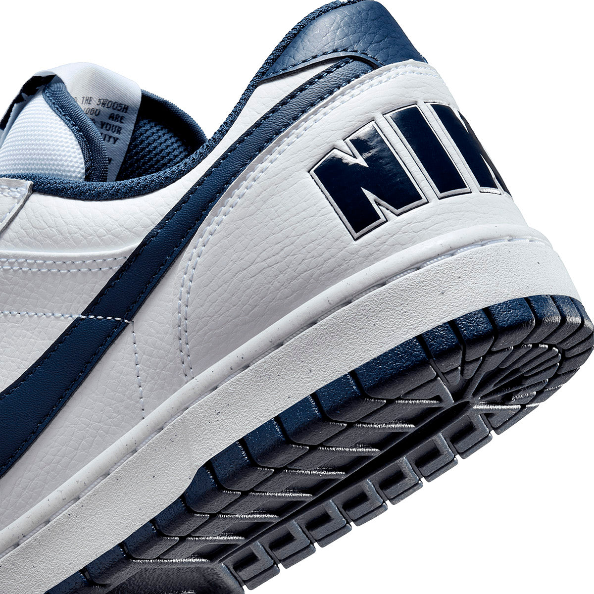 TENIS URBANO HOMBRE NIKE Big  Low BLANCO MARINO