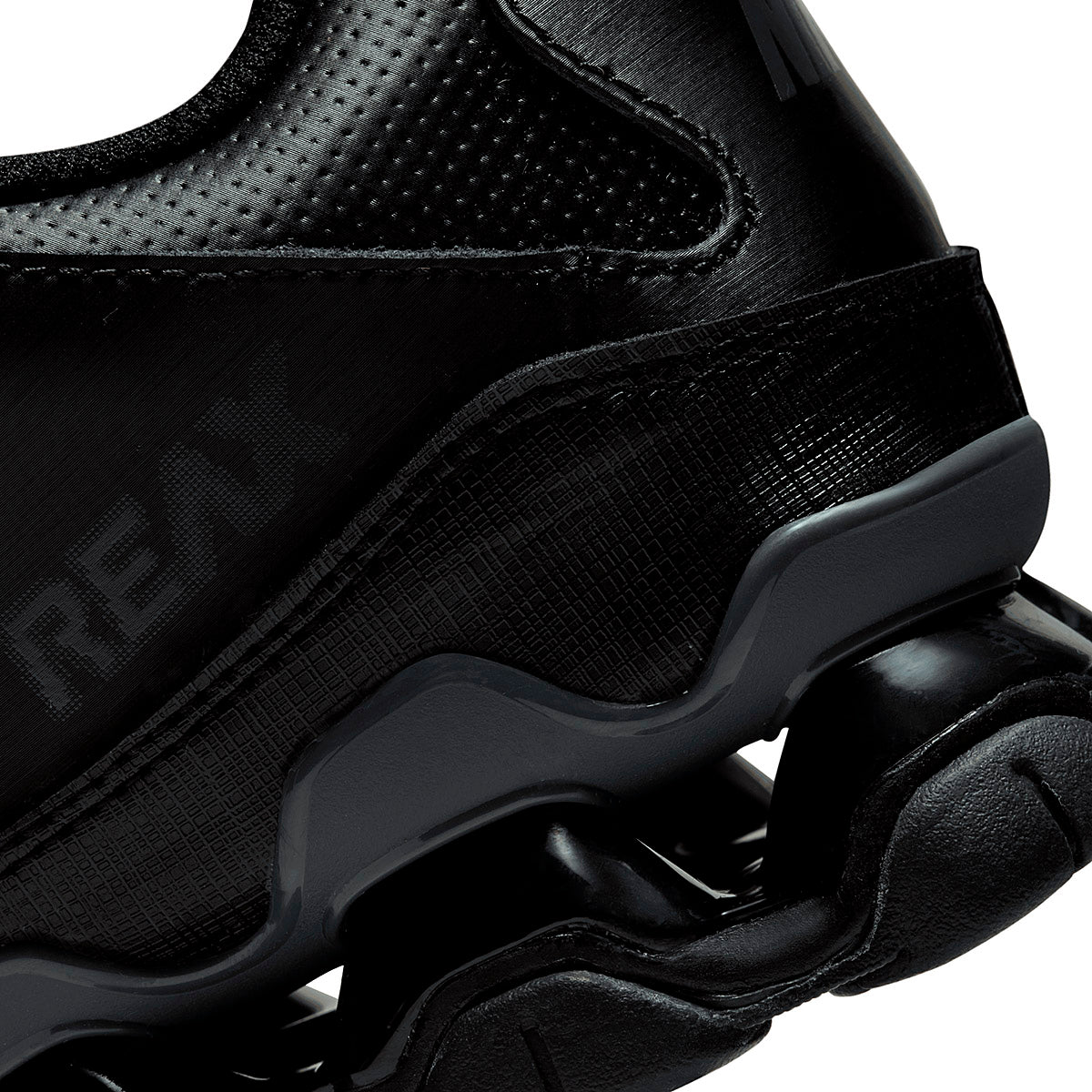 TENIS DEPORTIVO HOMBRE NIKE M  Reax 8 Tr Mesh NEGRO