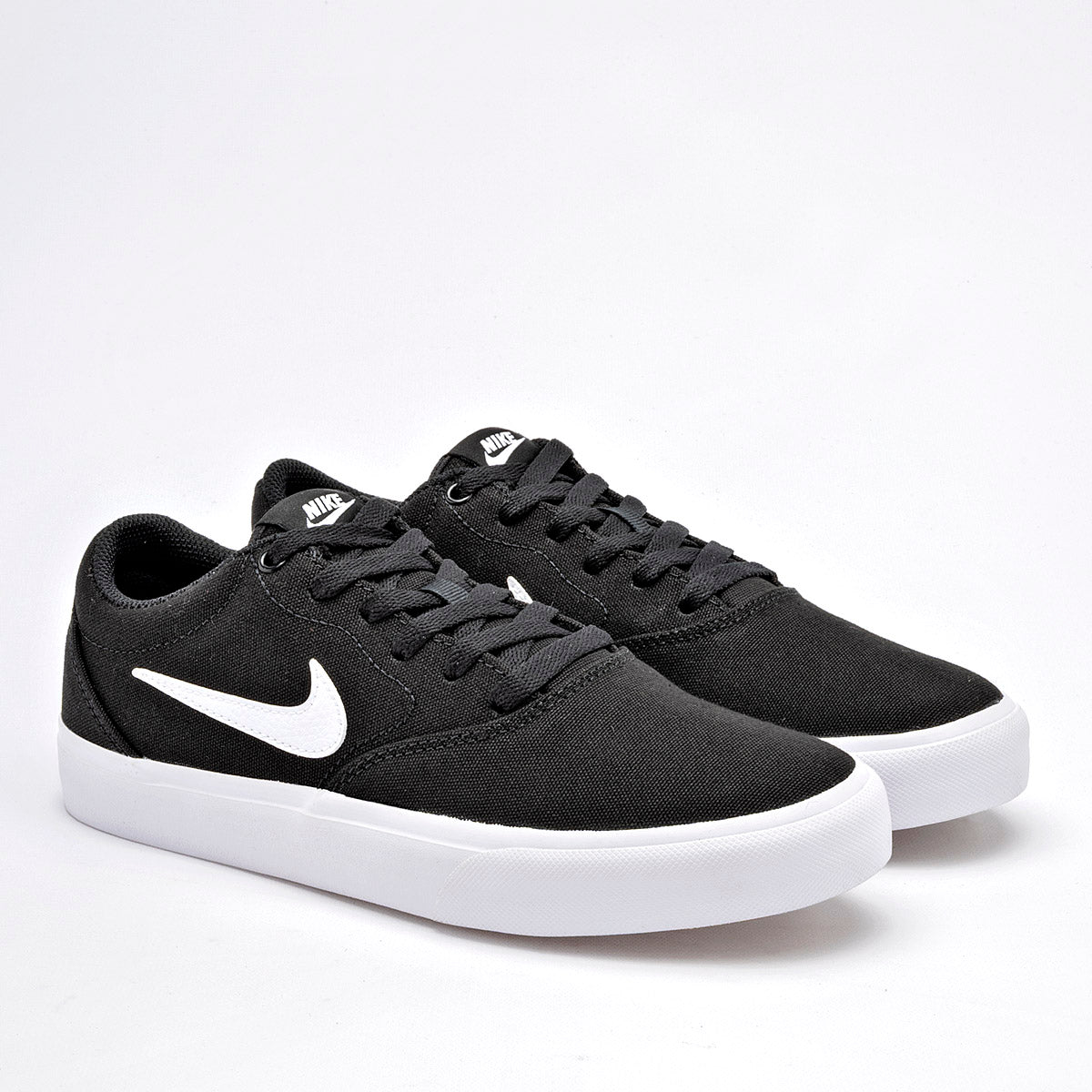 TENIS URBANO HOMBRE NIKE  Charge Canvas NEGRO BLANCO