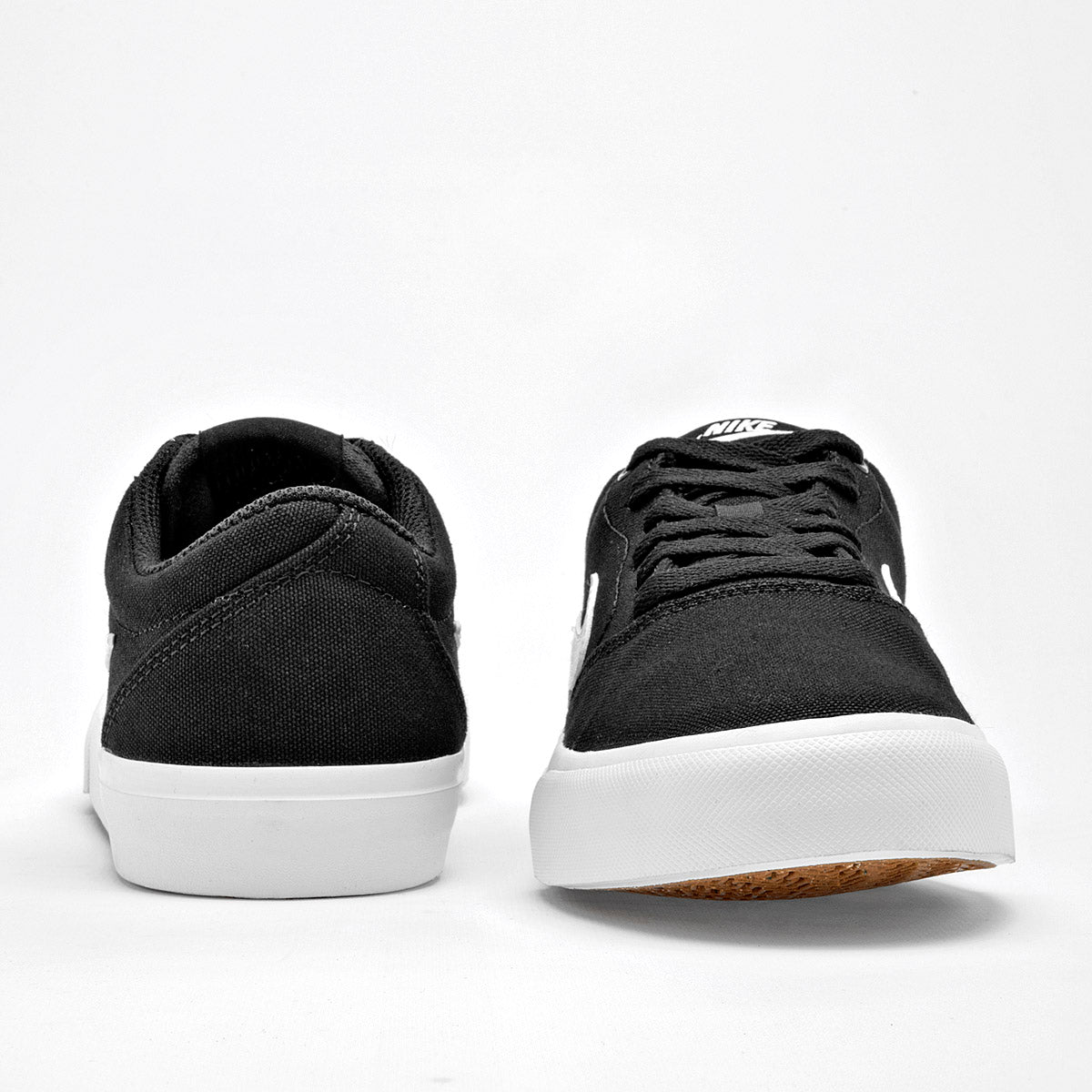 TENIS URBANO HOMBRE NIKE  Charge Canvas NEGRO BLANCO