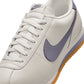 TENIS URBANO HOMBRE NIKE  Cortez BEIGE GRIS