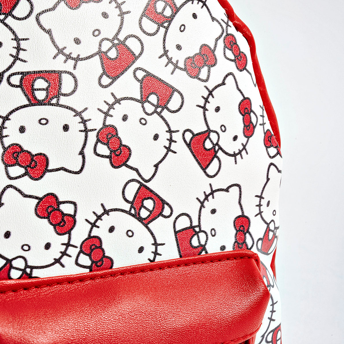 Mochila Hello Kitty para NIña marca Gairet Rojo cod. 137941