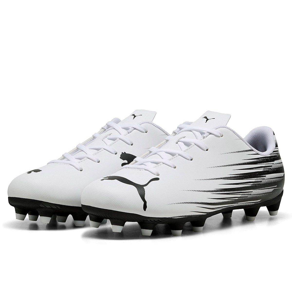 TENIS DEPORTIVO JOVEN PUMA Attacanto II FG/AG Jr BLANCO NEGRO