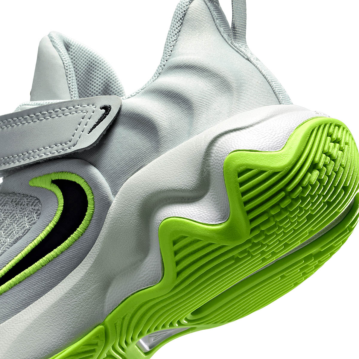 TENIS NIÑO DEPORTIVO NIKE Giannis Immortality 4 (PS) GRIS